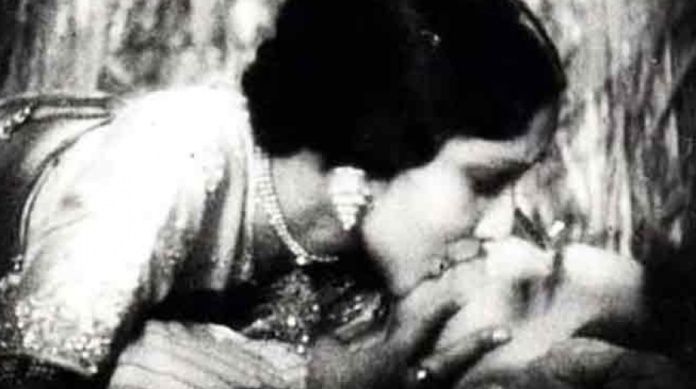 Bollywood first ever on screen kiss of Devika Rani and Himanshu Rai